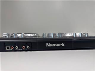 NUMARK ELECTRONICS MIXTRACK PRO